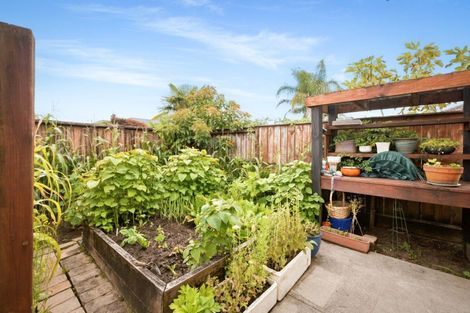 Photo of property in 557 Gloucester Road, Papamoa Beach, Papamoa, 3118