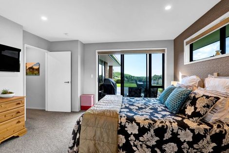 Photo of property in 18 Harkness Rice Way, Koru, New Plymouth, 4374