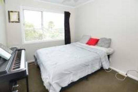 Photo of property in 1/330 Glenfield Road, Glenfield, Auckland, 0629