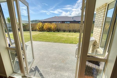 Photo of property in 16 Ridgeway Drive, Greymouth, 7805