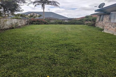 Photo of property in 14 Lothian Brae, Wattle Downs, Auckland, 2103