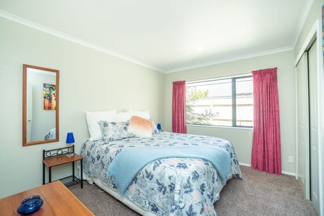 Photo of property in 147 Pacific Drive, Fitzherbert, Palmerston North, 4410