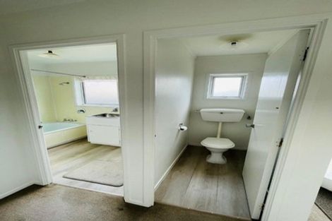 Photo of property in 22 Vanbrugh Place, Bucklands Beach, Auckland, 2014