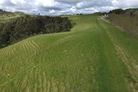 Photo of property in 56e Kaipara Coast Highway, Helensville, 0871