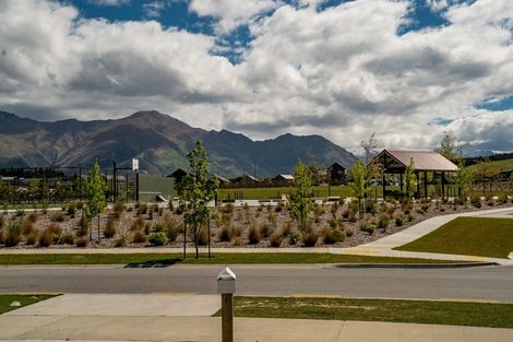 Photo of property in 8 Mount Burke Street, Wanaka, 9305