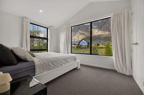 Photo of property in 25 Double Cone Road, Jacks Point, Queenstown, 9371