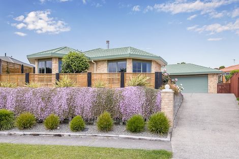 Photo of property in 127 Realm Drive, Paraparaumu, 5032
