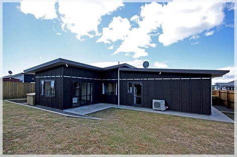 Photo of property in 5 Story Street, Foxton Beach, Foxton, 4815