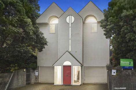 Photo of property in 100 Hill Street, Thorndon, Wellington, 6011