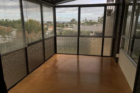 Photo of property in 1/20 Halldene Terrace, Red Beach, 0932