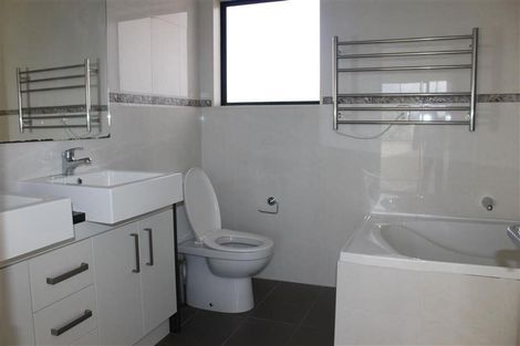 Photo of property in 11 Savina Court, Flat Bush, Auckland, 2019