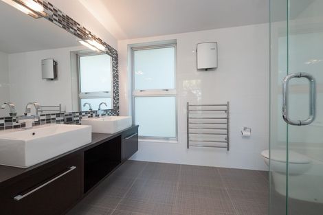 Photo of property in 62 Dyers Pass Road, Cashmere, Christchurch, 8022