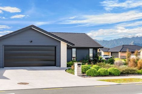 Photo of property in 98 Kaurinui Crescent, One Tree Point, 0118