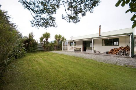 Photo of property in 25 Pauareka Road, Haast, 7886