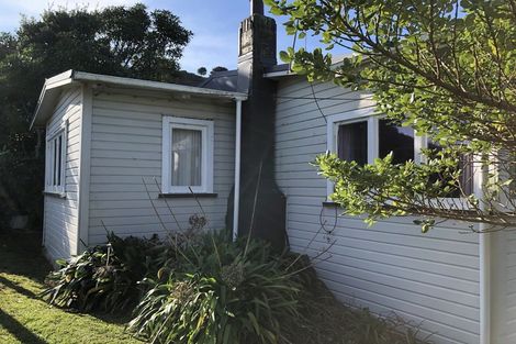 Photo of property in 63 North Street, Mokau, 4376