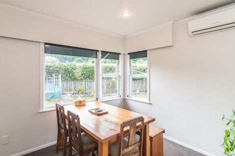 Photo of property in 7 Buckley Grove, Paraparaumu, 5032