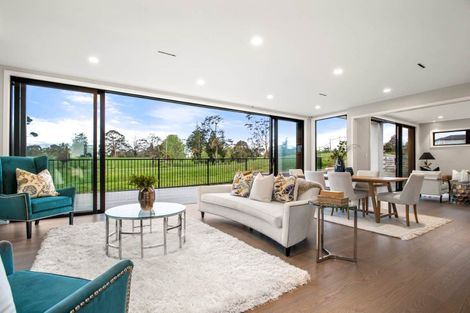 Photo of property in 14 Third Fairway Place, Albany, Auckland, 0632