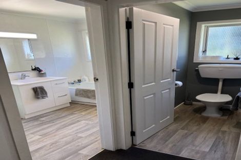 Photo of property in 3 Dillon Place, Hamilton East, Hamilton, 3216