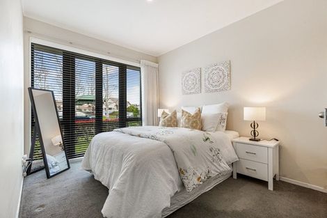 Photo of property in 4a Tuscany Way, Te Atatu Peninsula, Auckland, 0610