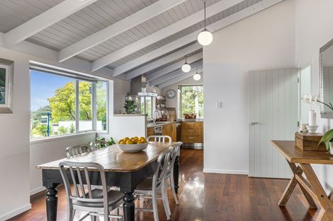 Photo of property in 104a Stanley Point Road, Stanley Point, Auckland, 0624