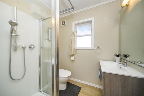 Photo of property in 16 Maunder Street, Marton, 4710