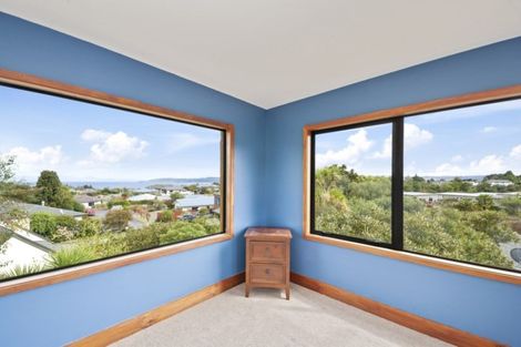 Photo of property in 6 Astelia Way, Waipahihi, Taupo, 3330