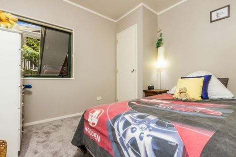 Photo of property in 3/129a Manuka Road, Bayview, Auckland, 0629