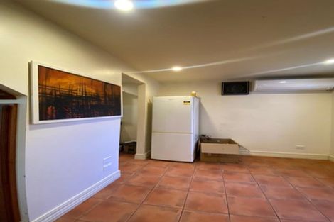 Photo of property in 56 Pirie Street, Mount Victoria, Wellington, 6011