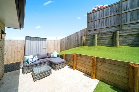 Photo of property in 12 Regis Park Drive, Pukekohe, 2120