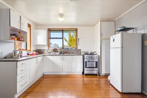 Photo of property in 47 Chadwick Crescent, Mangere East, Auckland, 2024