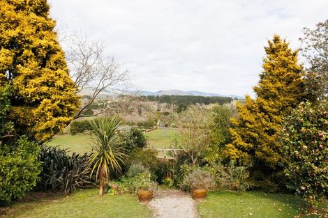 Photo of property in 68 Pacific Drive, Fitzherbert, Palmerston North, 4410