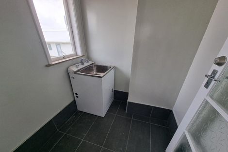 Photo of property in 2/523 Weymouth Road, Weymouth, Auckland, 2103