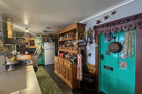 Photo of property in 5 Whitaker Street, Waitara, 4320