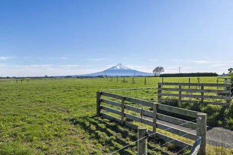 Photo of property in 5778 Mountain Road, Normanby, Hawera, 4673