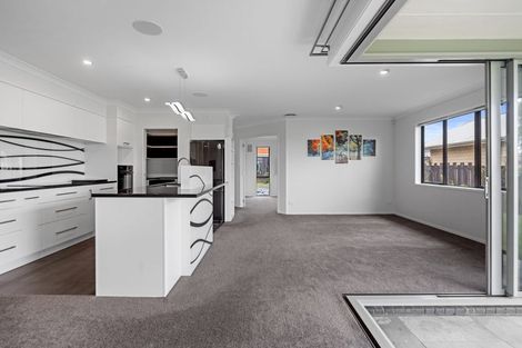 Photo of property in 20b Carisbrooke Street, Katikati, 3129