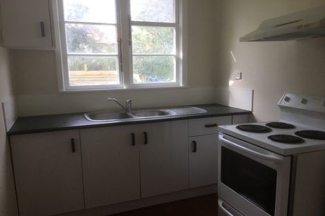 Photo of property in 553 Featherston Street, Roslyn, Palmerston North, 4414