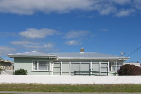 Photo of property in 100 Seabury Avenue, Foxton Beach, Foxton, 4815