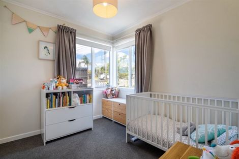 Photo of property in 40 Verran Road, Birkdale, Auckland, 0626