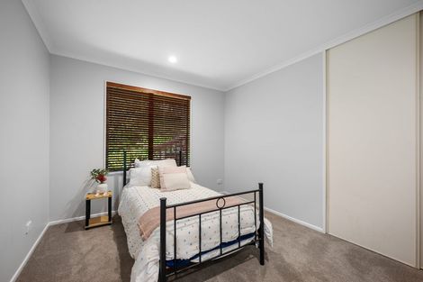 Photo of property in 59a Lonely Road, Fairview Heights, Auckland, 0632