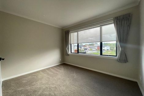 Photo of property in 4 Caldwell Place, Pinehill, Auckland, 0632