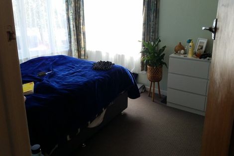 Photo of property in 82 Ocean View Road, Northcote, Auckland, 0627