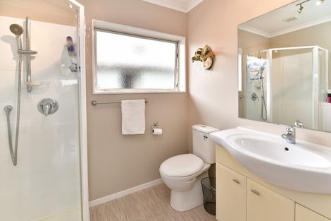 Photo of property in 2a Melia Place, Stanmore Bay, Whangaparaoa, 0932