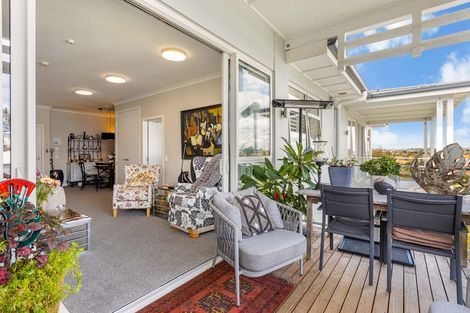 Photo of property in 106 Rewa Rewa Lane, Orewa, 0931