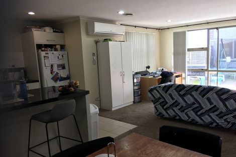 Photo of property in 71 Bruce Pulman Drive, Takanini, 2112