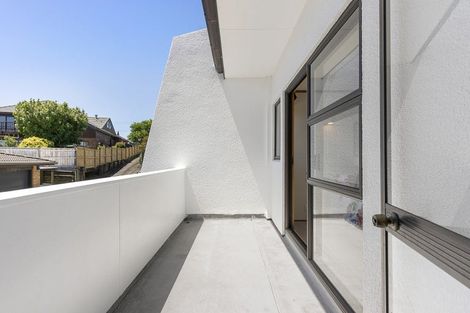 Photo of property in 3/96 Bleakhouse Road, Bucklands Beach, Auckland, 2014