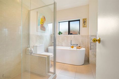 Photo of property in 8a Horizon Way, West Harbour, Auckland, 0618