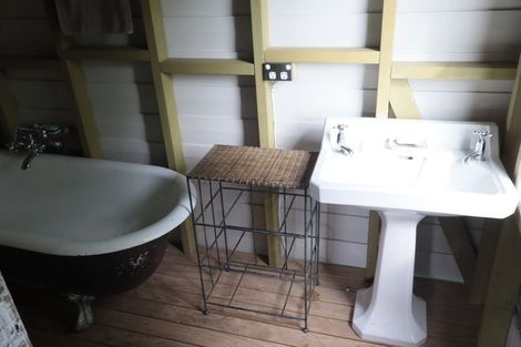 Photo of property in 7 James Road, Maungaturoto, 0587