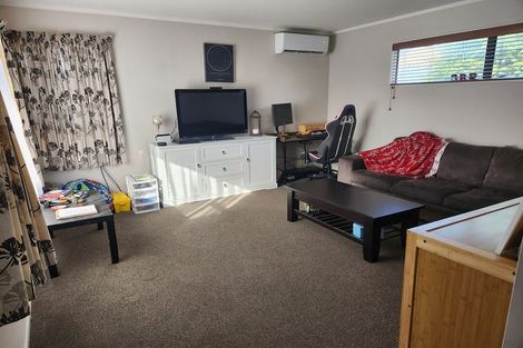 Photo of property in 57a Rhodes Drive, Kelvin Grove, Palmerston North, 4414