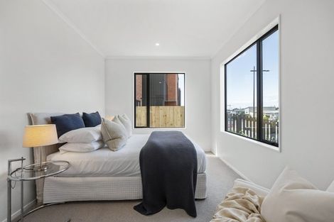 Photo of property in 32b Kukuwai Avenue, Red Beach, 0932