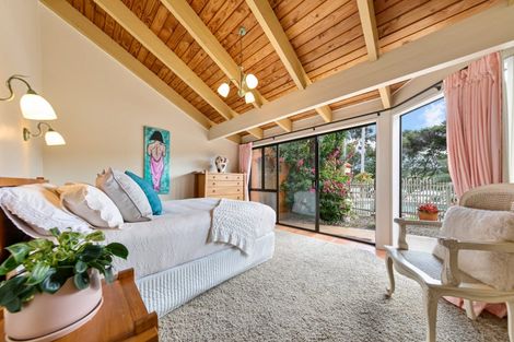 Photo of property in 20 Kingfisher Grove, Greenhithe, Auckland, 0632